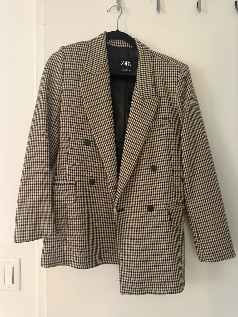 ZARA Double-Breasted Houndstooth Blazer in Black & Cream